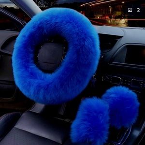 𝐹𝒶𝓊𝓍 𝐹𝓊𝓇 𝒮𝓉𝒾𝓇𝓇𝒾𝓃𝑔 𝒲𝒽𝑒𝑒𝓁 𝒞𝑜𝓋𝑒𝓇